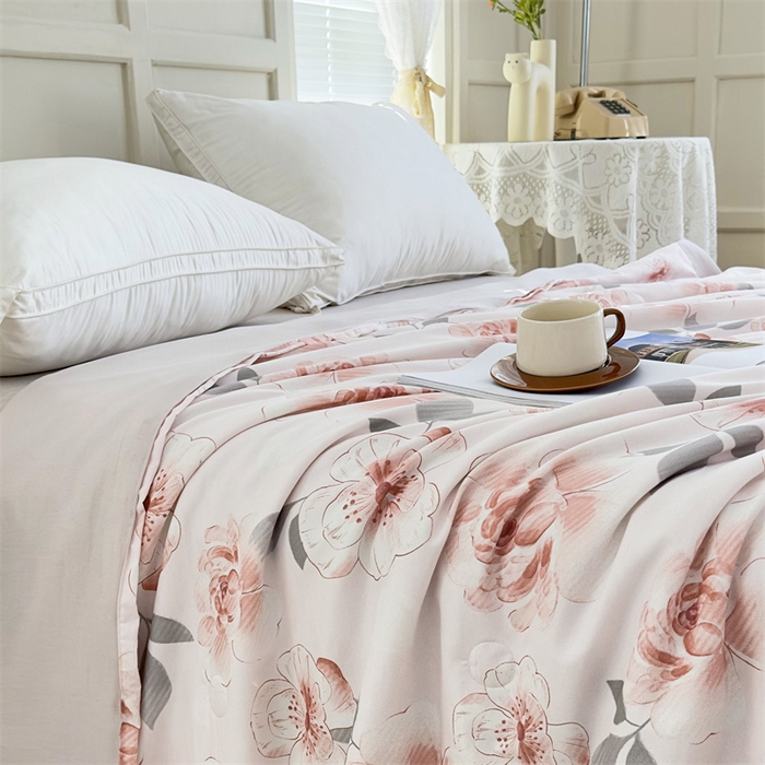 91家纺网 家纺一手货源 找家纺 青螺家纺2024新款50S天丝夏凉被 浪漫夏粉