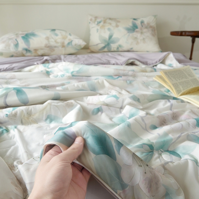 91家纺网 家纺一手货源 找家纺 小禹仔 2025新款针织凉感丝印花夏被夏凉被被芯 粉顺世家