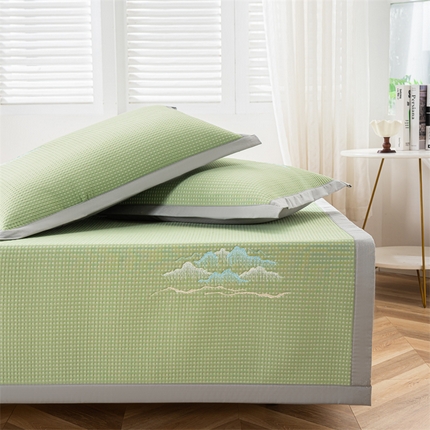 91家纺网 家纺一手货源 找家纺 （总）春晓 2024新款A类简约pe刺绣凉感席-江山系列