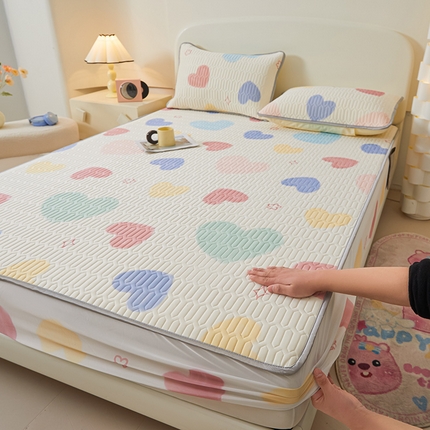 91家纺网 家纺一手货源 找家纺 伊人坊 2024新款A类凉感丝0.4乳胶床笠凉席夏被套件 心欢喜