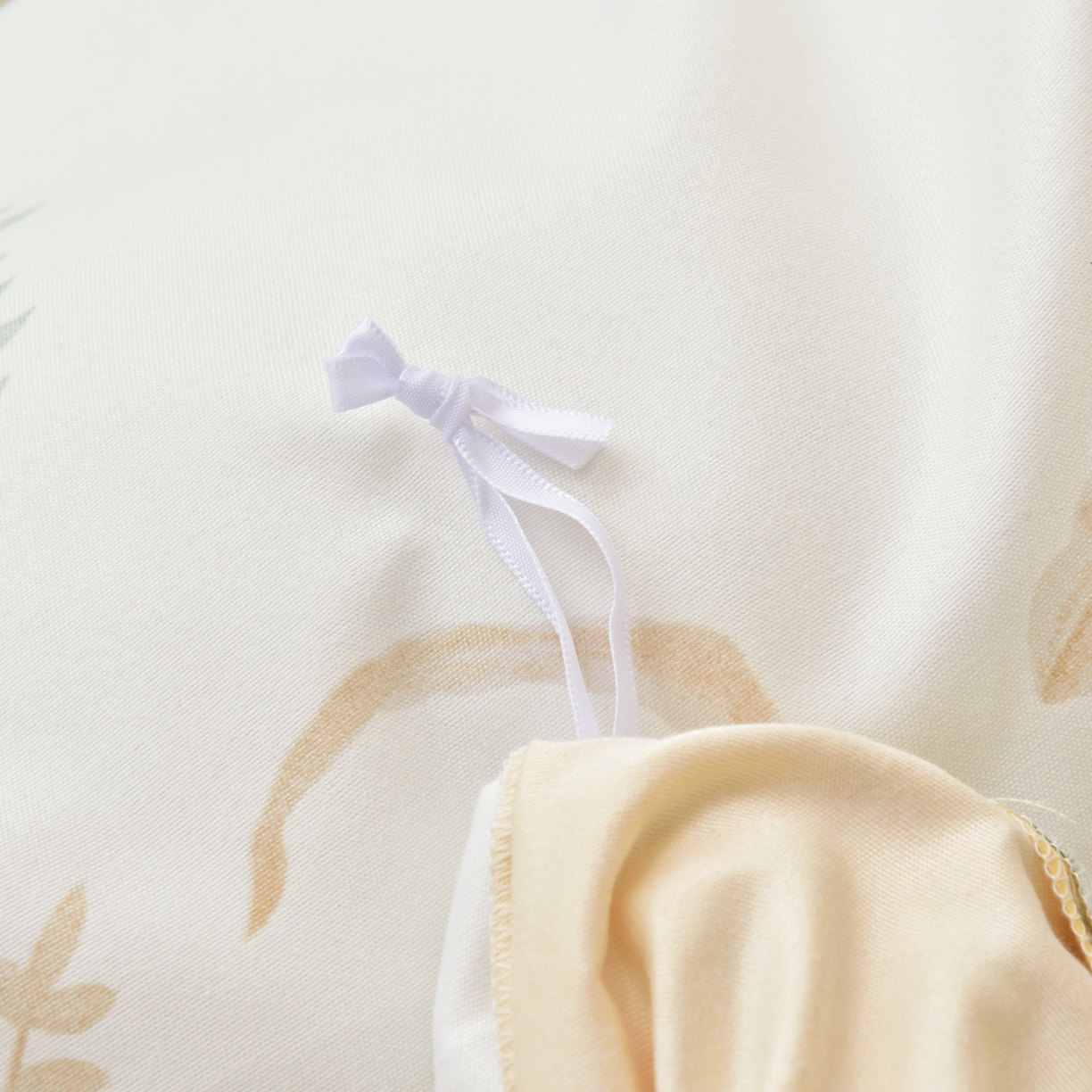 91家纺网 家纺一手货源 找家纺 宅家居 2024新韩版亲肤磨毛花边小号三件套 四件套床单大荷叶边 周生如故