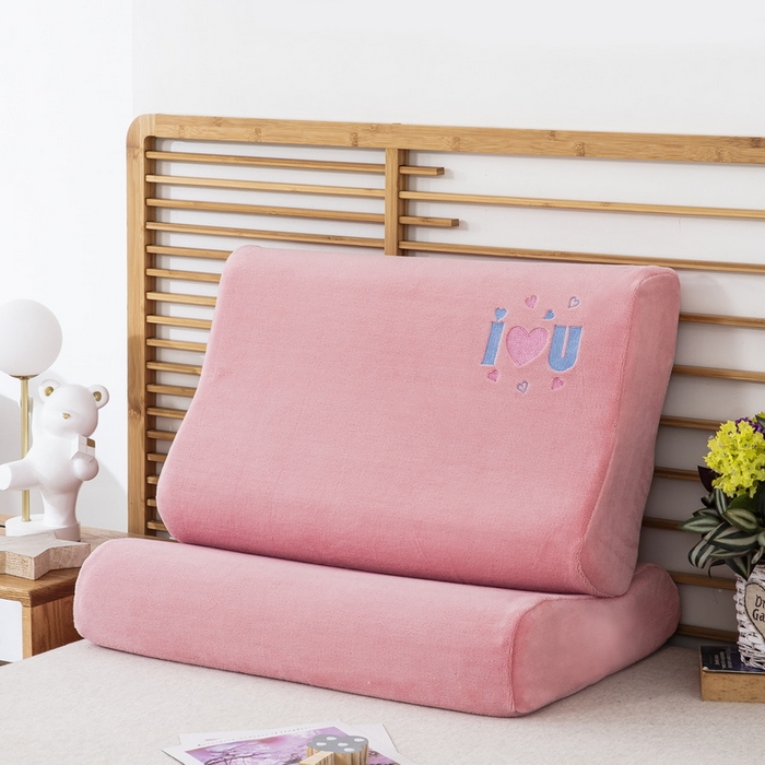 91家纺网 家纺一手货源 找家纺 大黄蜂家居家纺 2025新款爱心款牛奶绒秋冬刺绣乳胶枕套 蜜桃粉