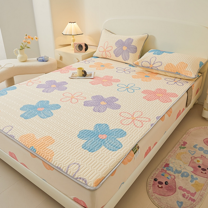 91家纺网 家纺一手货源 找家纺 伊人坊 2024新款A类凉感丝0.4乳胶床笠凉席夏被套件 缤纷花季