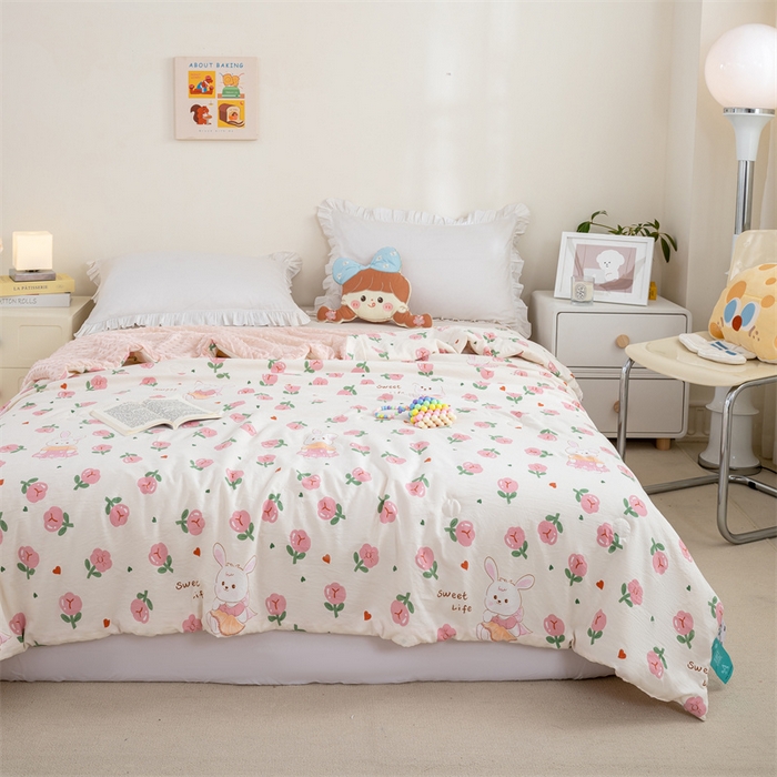 91家纺网 家纺一手货源 找家纺 芯元素 2024新款A类水洗棉凉豆豆夏被 郁金香兔