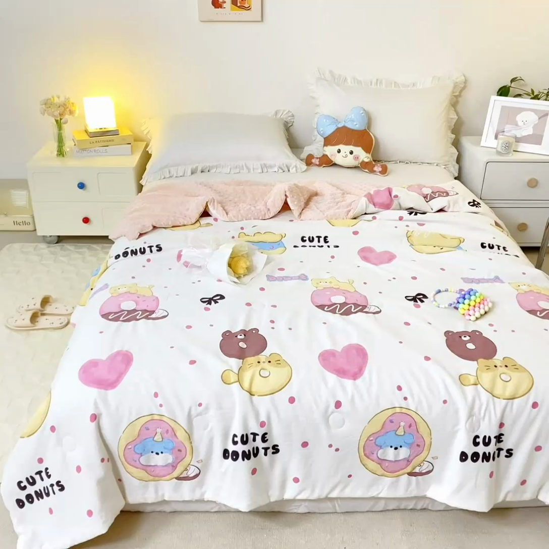 91家纺网 家纺一手货源 找家纺 芯元素 2024新款A类水洗棉凉豆豆夏被 cute甜甜圈