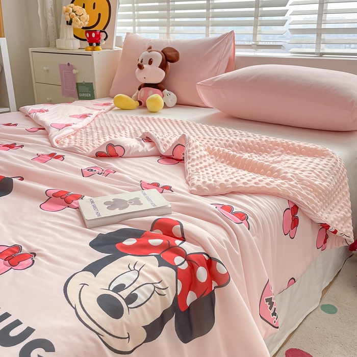 91家纺网 家纺一手货源 找家纺 大彩家居 2024新款凉感丝豆豆夏被 爱心米妮