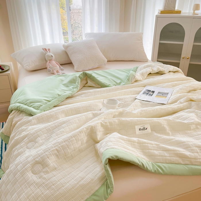 91家纺网 家纺一手货源 找家纺 迪乐妮家居 新款水洗华夫格宽包边大豆夏被 饼干花-嫩芽绿