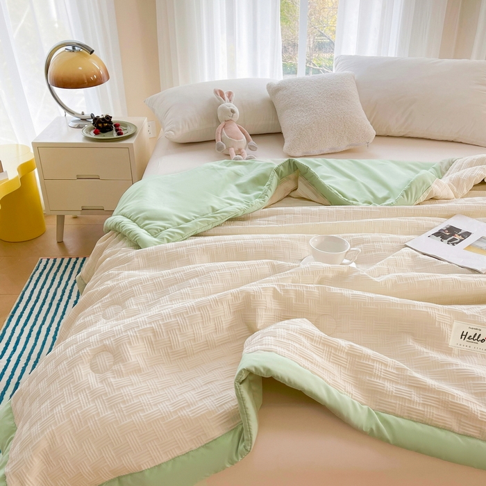 91家纺网 家纺一手货源 找家纺 迪乐妮家居 新款水洗华夫格宽包边大豆夏被 饼干花-嫩芽绿