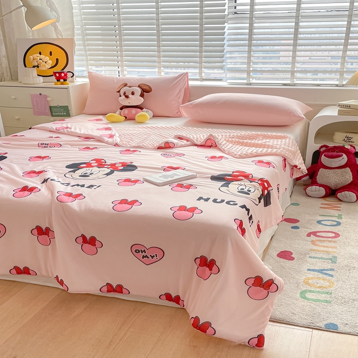 91家纺网 家纺一手货源 找家纺 大彩家居 2024新款凉感丝豆豆夏被 爱心米妮