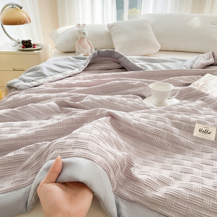 91家纺网 家纺一手货源 找家纺 迪乐妮家居 新款水洗华夫格宽包边大豆夏被 饼干花-绅士灰