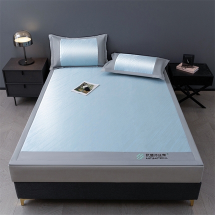 91家纺网 家纺一手货源 找家纺 春晓2024新款A类纯色提花抗菌冰丝席 刺绣-经典蓝-条席款