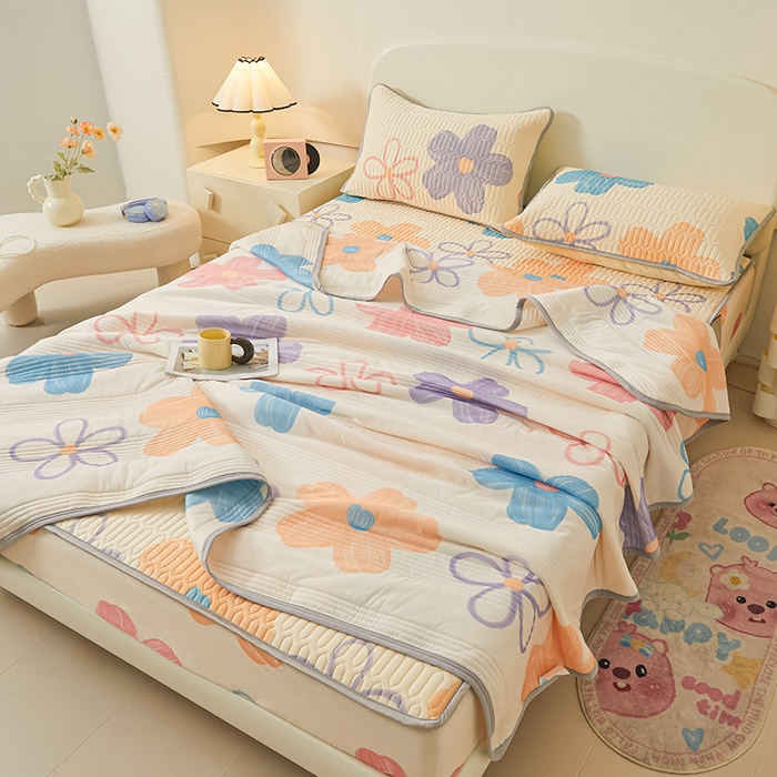 91家纺网 家纺一手货源 找家纺 伊人坊 2024新款A类凉感丝0.4乳胶床笠凉席夏被套件 缤纷花季