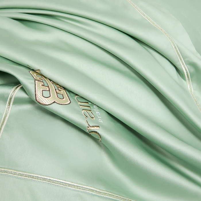 91家纺网 家纺一手货源 找家纺 U品汇（全棉磨毛源头厂家） 2024春夏新品60s支贡缎长绒棉刺绣花四件套纯棉全棉100%纯色简约轻奢 汤姆布朗-淡绿