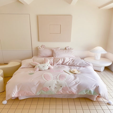 91家纺网 家纺一手货源 找家纺 （总）星野 2024新款棉精致刺绣贴布绣四件套-呆萌兔