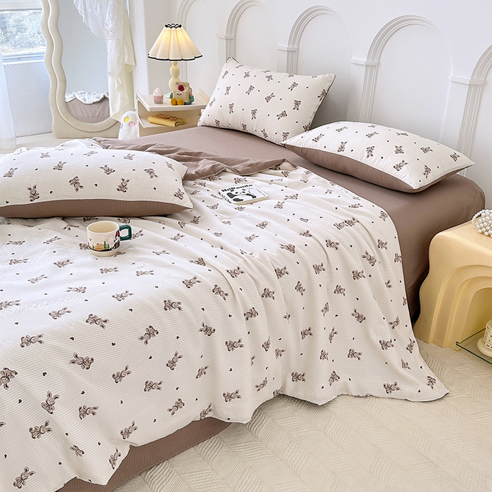 91家纺网 家纺一手货源 找家纺 斯卡诺家纺 2024新款泡泡棉夏被四件套 贝拉兔