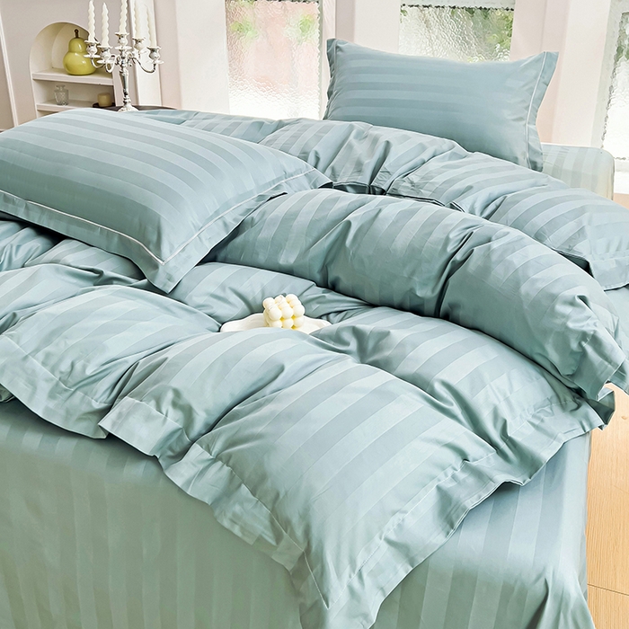 91家纺网 家纺一手货源 找家纺 品乐家纺 2024新款60支长绒棉条纹宽边四件套 宽边条纹青