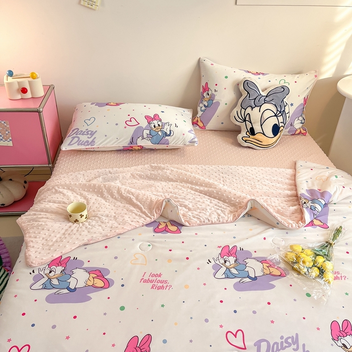 91家纺网 家纺一手货源 找家纺 大彩家居 2024新款凉感丝豆豆夏被 黛西公主