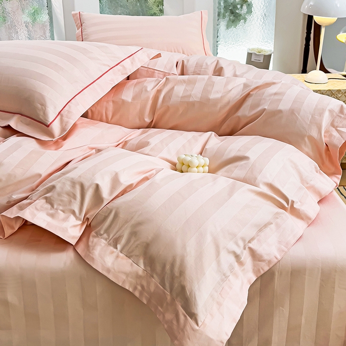 91家纺网 家纺一手货源 找家纺 品乐家纺 2024新款60支长绒棉条纹宽边四件套 宽边条纹玉