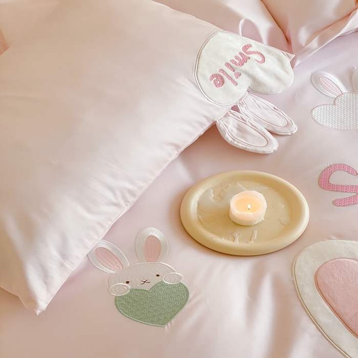 91家纺网 家纺一手货源 找家纺 （总）星野 2024新款棉精致刺绣贴布绣四件套-呆萌兔