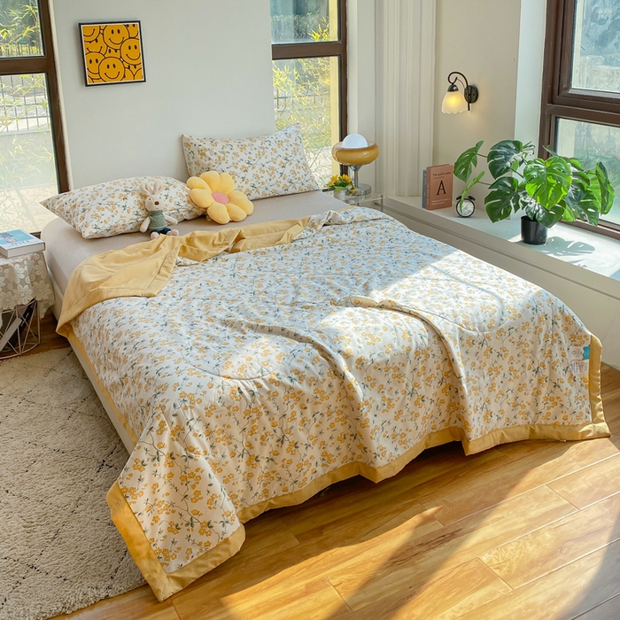91家纺网 家纺一手货源 找家纺 瑜珠 2025新款双面全棉印花夏被夏凉被空调被子 春风拂面-黄