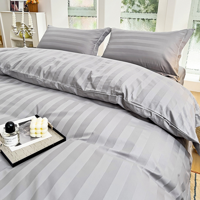 91家纺网 家纺一手货源 找家纺 品乐家纺 2024新款60支长绒棉条纹宽边四件套 宽边条纹灰