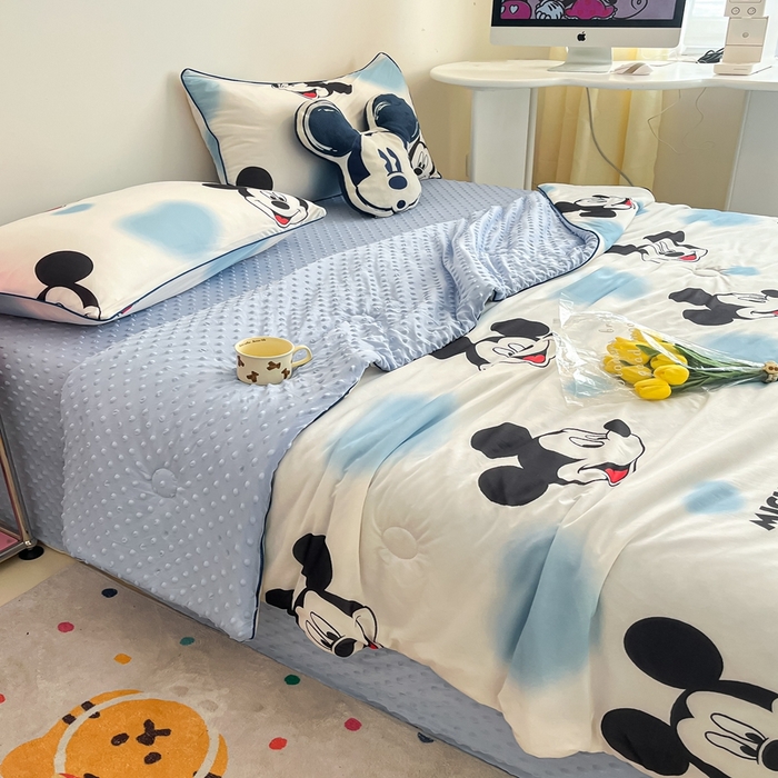 91家纺网 家纺一手货源 找家纺 大彩家居 2024新款凉感丝豆豆夏被 爱心米奇