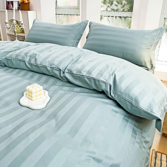 91家纺网 家纺一手货源 找家纺 品乐家纺 2024新款60支长绒棉条纹宽边四件套 宽边条纹青