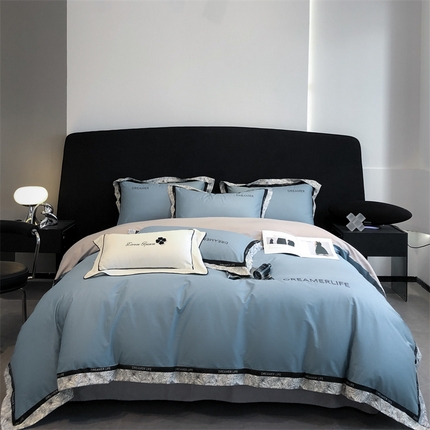 91家纺网 家纺一手货源 找家纺 眷恋家纺 2024新款全棉数码拼接刺绣四件套 海清+山灰