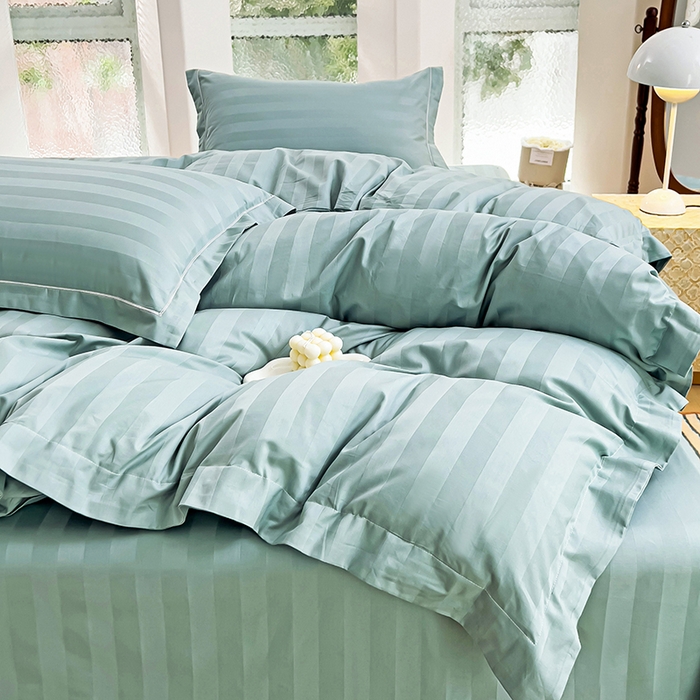 91家纺网 家纺一手货源 找家纺 品乐家纺 2024新款60支长绒棉条纹宽边四件套 宽边条纹青