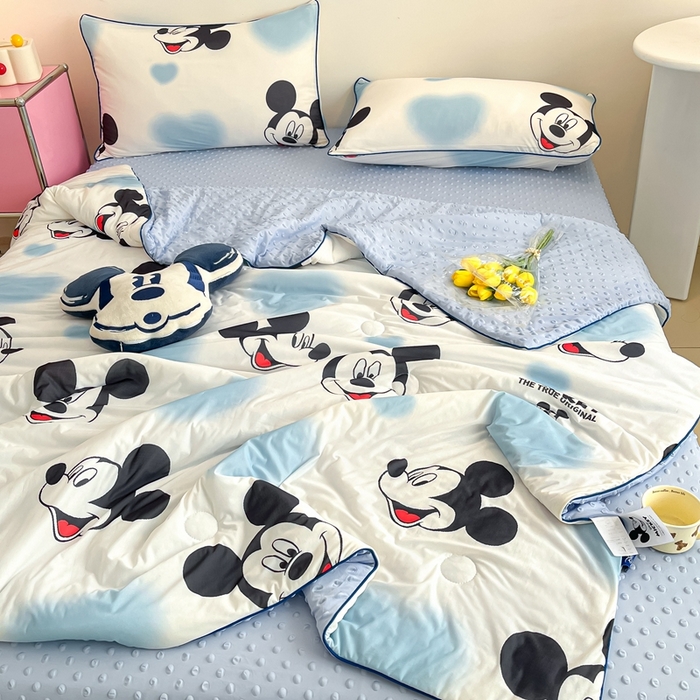 91家纺网 家纺一手货源 找家纺 大彩家居 2024新款凉感丝豆豆夏被 爱心米奇