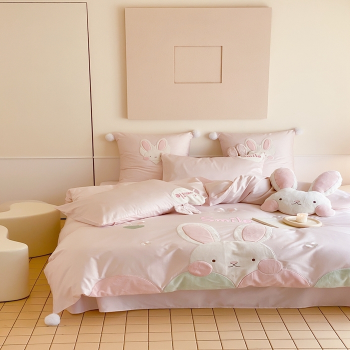 91家纺网 家纺一手货源 找家纺 （总）星野 2024新款棉精致刺绣贴布绣四件套-呆萌兔