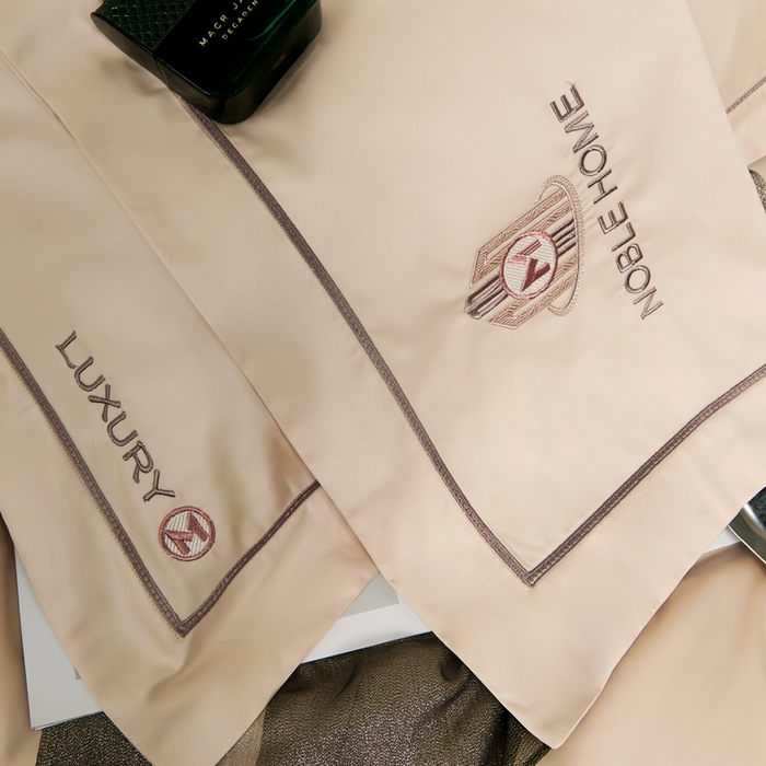 91家纺网 家纺一手货源 找家纺 U品汇（全棉磨毛源头厂家） 2024春夏新品60s支贡缎长绒棉刺绣花四件套纯棉全棉100%纯色简约轻奢 伯爵 -浅香槟