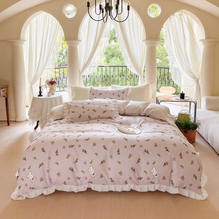 91家纺网 家纺一手货源 找家纺 乐童家纺 2024新款13372全棉雪纺花边四件套直播热款 漫享时光