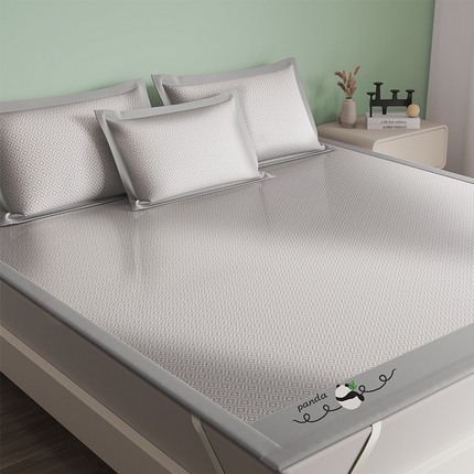 91家纺网 家纺一手货源 找家纺 （总）卡初家居 2024新款高档提花简格刺绣熊猫系列冰丝席