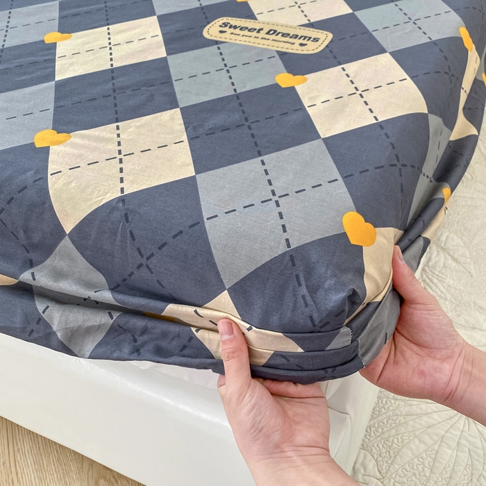 91家纺网 家纺一手货源 找家纺 帛织澜家纺 2026新款喷气12868系列纯棉印花单床笠 格韵空间