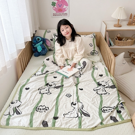 91家纺网 家纺一手货源 找家纺 （总）大彩 2024新款A类凉感丝迪士尼小凉皮豆豆盖毯