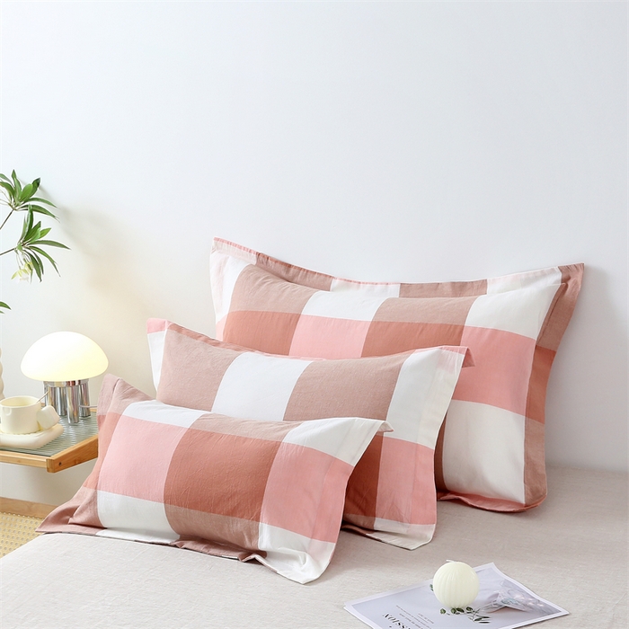 91家纺网 家纺一手货源 找家纺 凌云家纺 2025新款A类全棉水洗棉单枕套反面开口信封式枕套 心动-粉