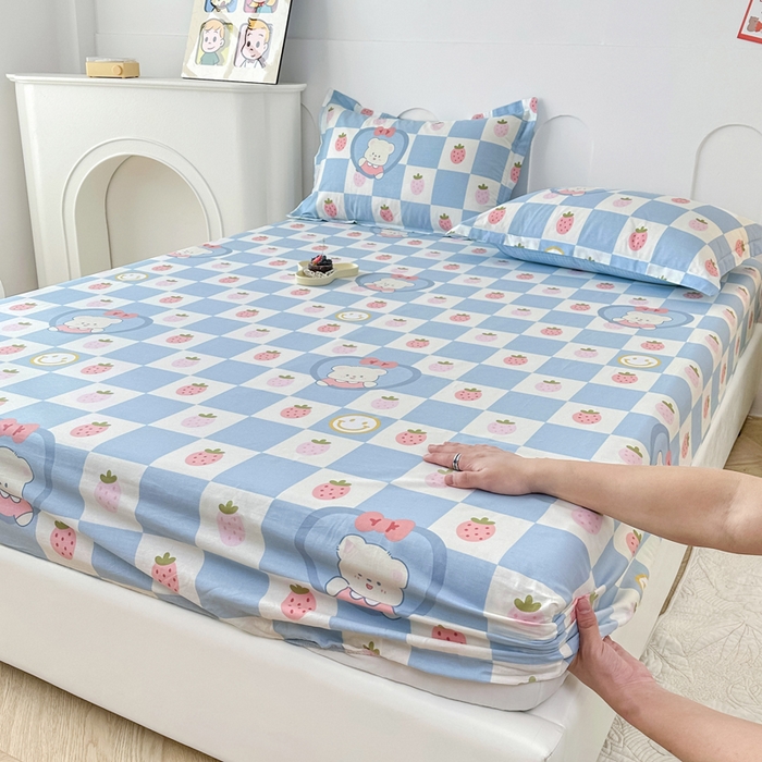 91家纺网 家纺一手货源 找家纺 帛织澜家纺 2026新款喷气12868系列纯棉印花单床笠 草莓小熊