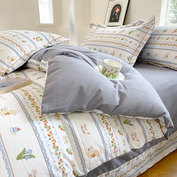 91家纺网 家纺一手货源 找家纺 家贝爱 2024春日新款A类精选高支高密水洗云锦棉四件套 草莓小兔