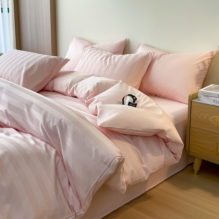 91家纺网 家纺一手货源 找家纺 蓝邻家纺 2024新款全棉60s贡缎提花轻奢四件套系列 杰西-优雅粉