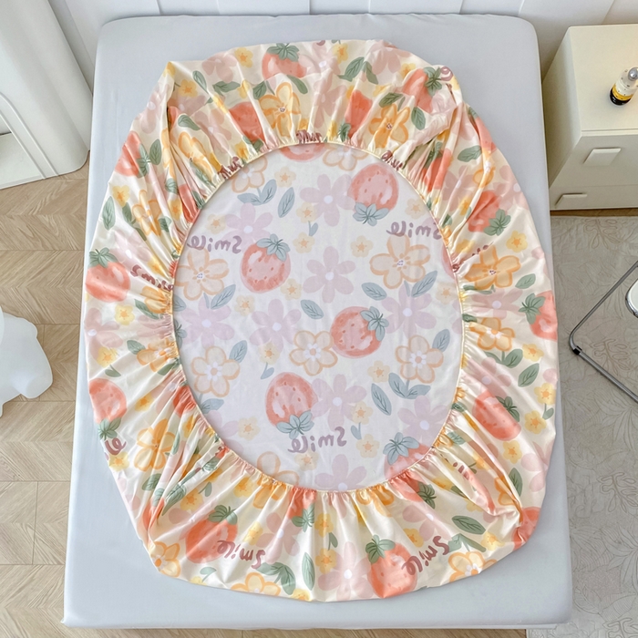 91家纺网 家纺一手货源 找家纺 帛织澜家纺 2026新款喷气12868系列纯棉印花单床笠 草莓物语