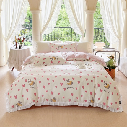 91家纺网 家纺一手货源 找家纺 乐童家纺 2024新款13372全棉雪纺花边四件套直播热款 波比兔