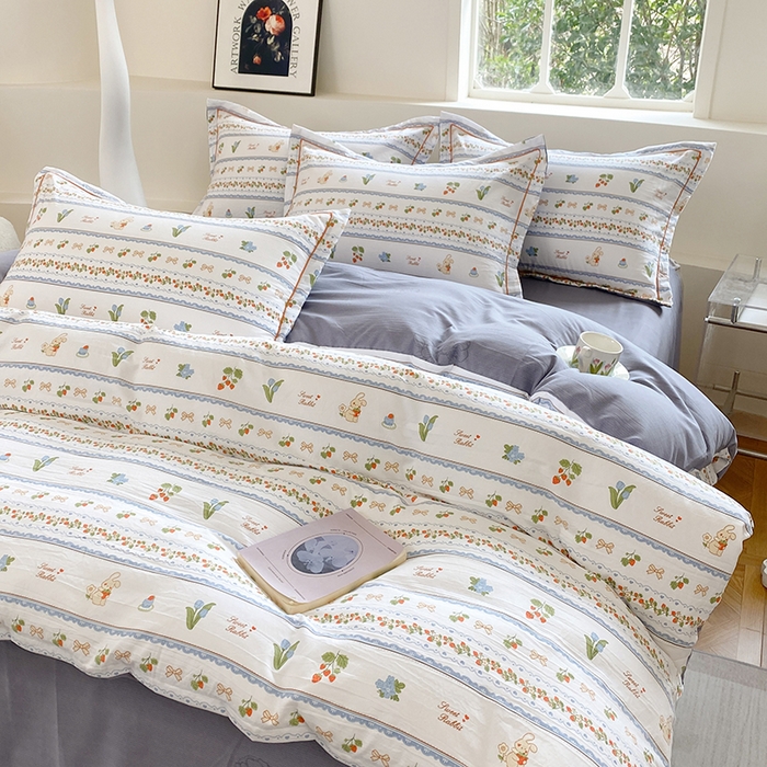 91家纺网 家纺一手货源 找家纺 家贝爱 2024春日新款A类精选高支高密水洗云锦棉四件套 草莓小兔