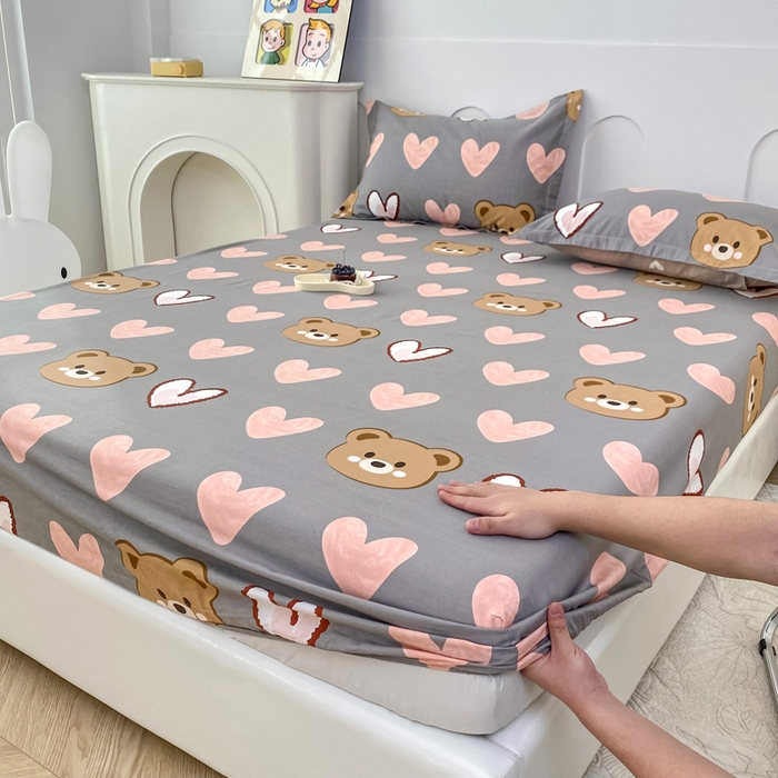 91家纺网 家纺一手货源 找家纺 帛织澜家纺 2025新款喷气12868系列纯棉印花单床笠 多米熊