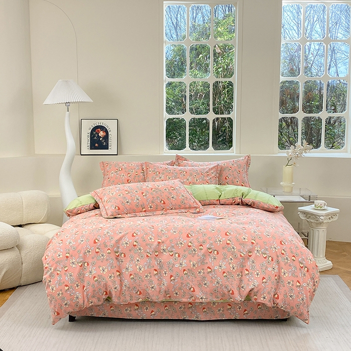 91家纺网 家纺一手货源 找家纺 家贝爱 2024春日新款A类精选高支高密水洗云锦棉四件套 奶油草莓