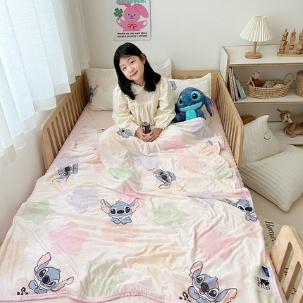 91家纺网 家纺一手货源 找家纺 （总）大彩 2024新款A类凉感丝迪士尼小凉皮豆豆盖毯