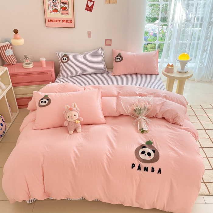 91家纺网 家纺一手货源 找家纺 葡萄家纺 2024款水果熊猫系列云朵水洗棉毛巾绣四件套第二批（提供买家秀） 香芋波波-粉