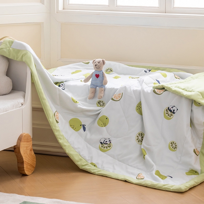 91家纺网 家纺一手货源 找家纺 嗨生活 2025新款水洗棉手包边幼儿园儿童夏被（爆款）幸运熊猫