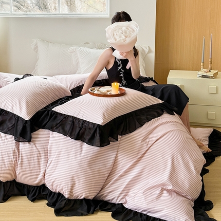 窝米 2024新款纯棉甜美暗黑风雪纺大花边工艺款四件套 莫妮粉花边款