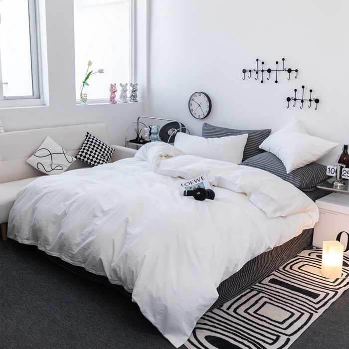 91家纺网 家纺一手货源 找家纺 羋多（原穆琪） 2024新款A类全棉色织水洗棉纯色四件套 雅白混搭灰细条